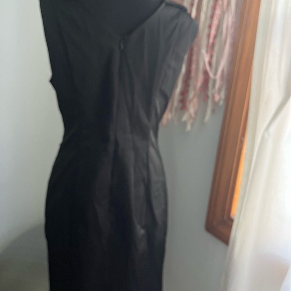 Elegant Black Backless Evening Dress
